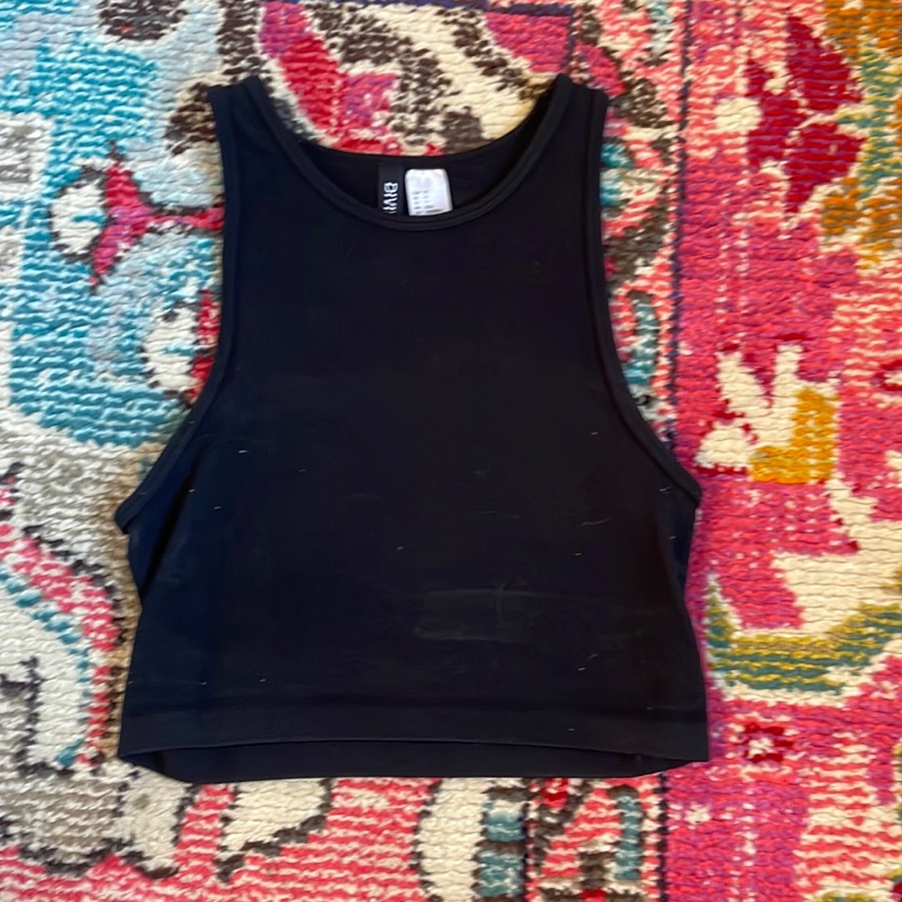 Black ribbed tank